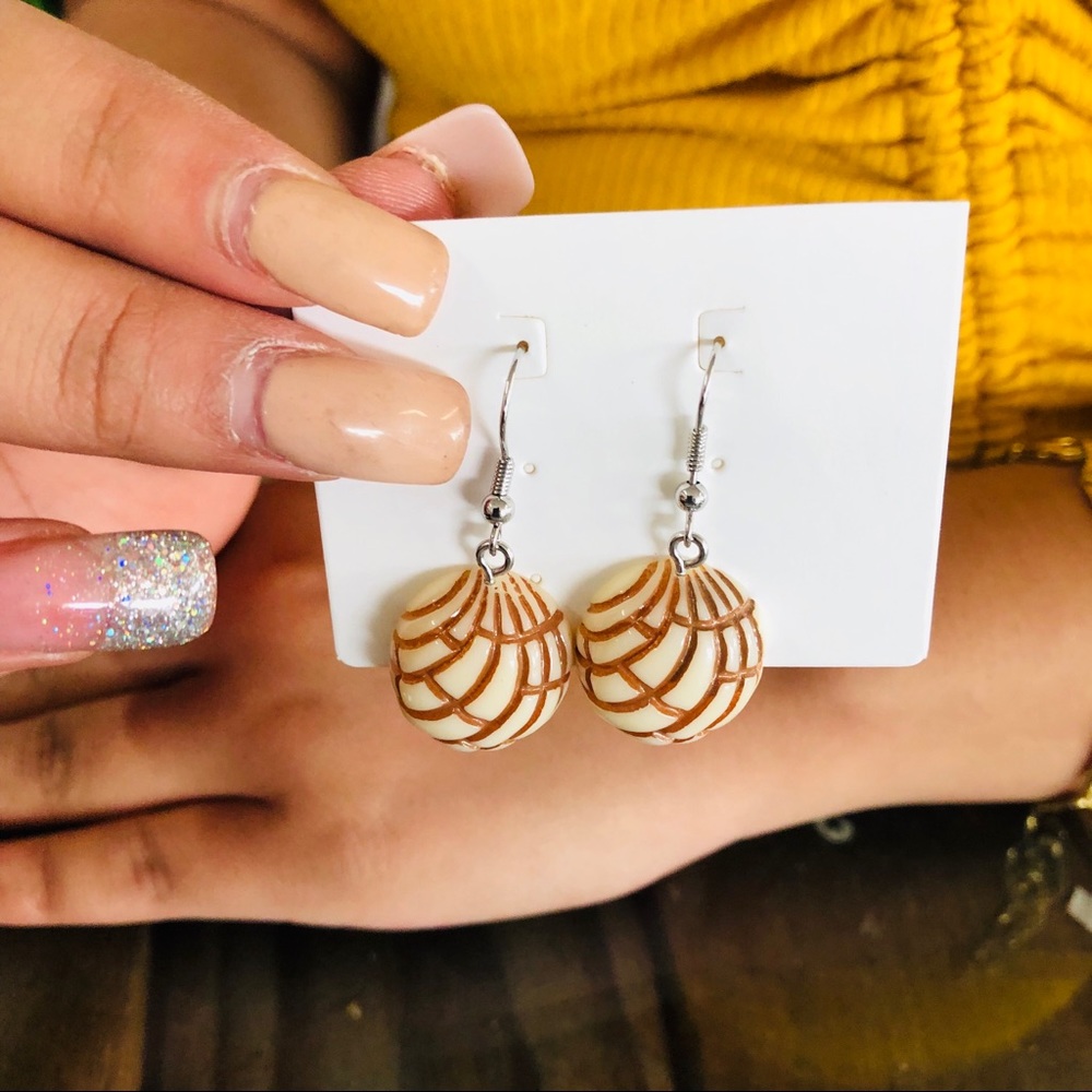 Mexican Pan Dulce Concha Hook Earrings - Picture 3 of 3